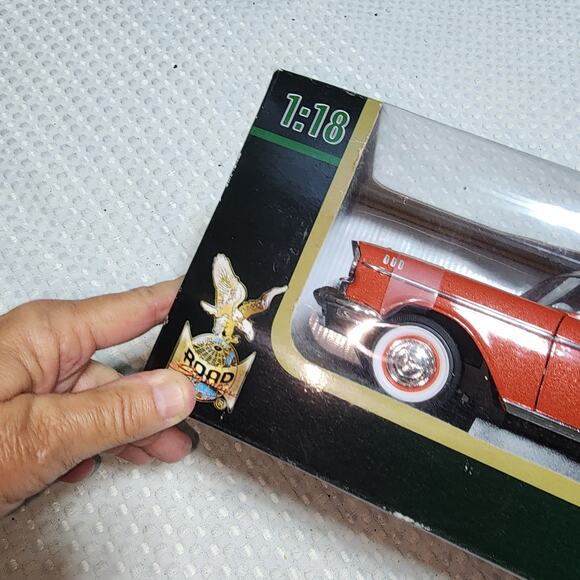 ROUGH TOUGH 1957 CHEVROLET NOMAD METAL CAR MODEL - Picture 6 of 10
